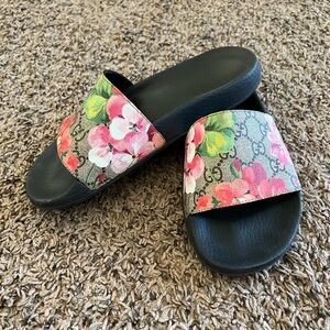 Gucci Blooms Slides